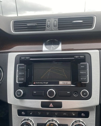 Volkswagen Passat cena 32600 przebieg: 285410, rok produkcji 2012 z Debrzno małe 191
